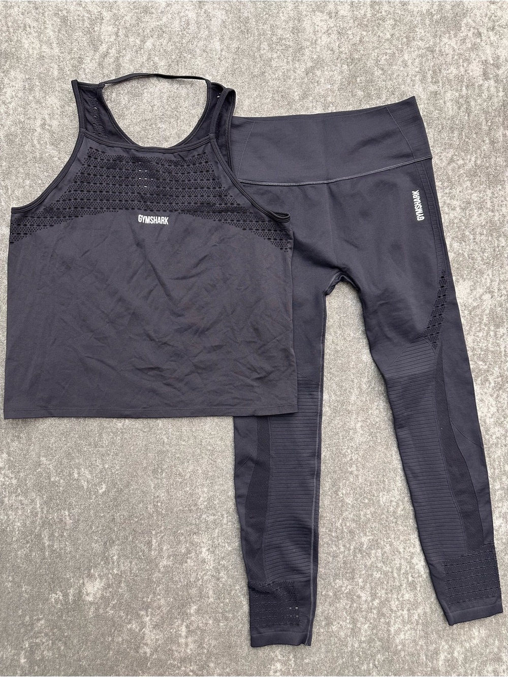 Gymshark Black Seamless Leggings and Cropped Tank Set - Picture 2 of 13